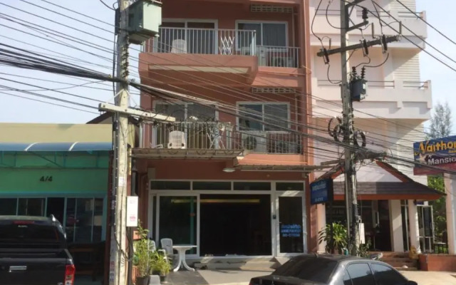 Naithon Beach Service Apartment