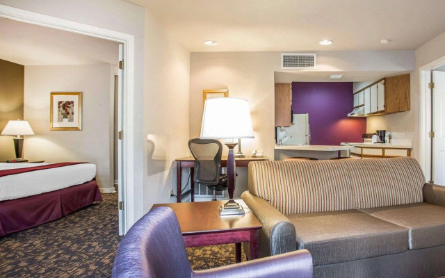 Quality Suites Atlanta Buckhead Village North