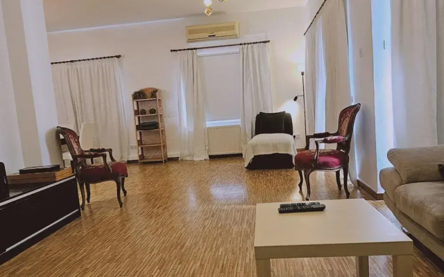 82 NIC - Stay Aurum Apartment