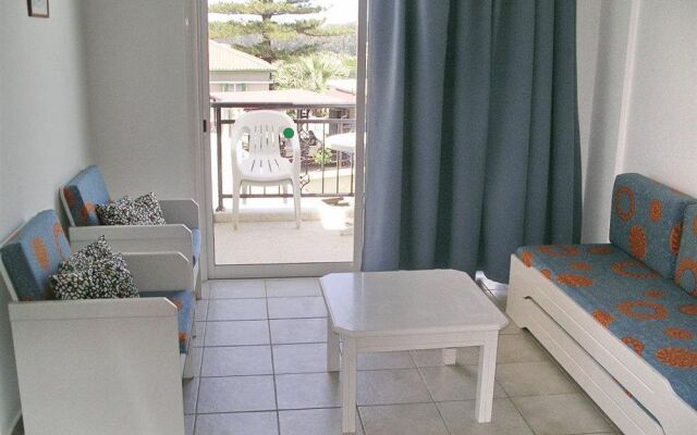 Hotel Renos Apartments