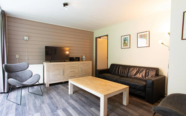 Nice House With a Dishwasher, Giethoorn at 21 km