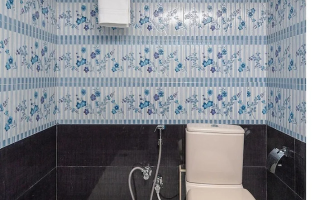 Capital O 18946 Admire Suit Hospitality