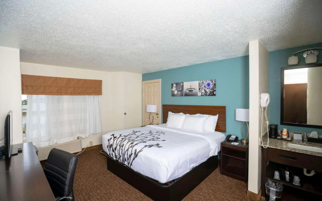 Sleep Inn Near Outlets