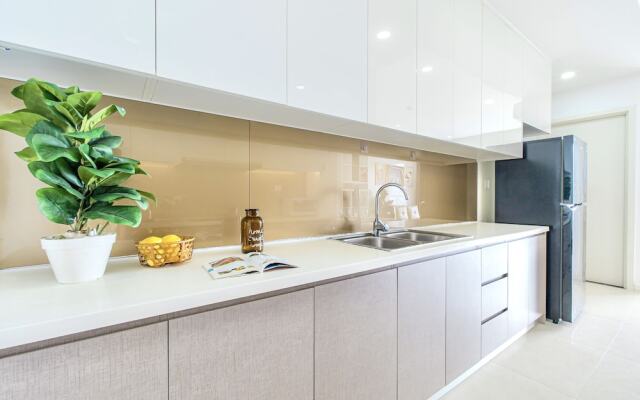 Lisa's Home - Millennium Luxury