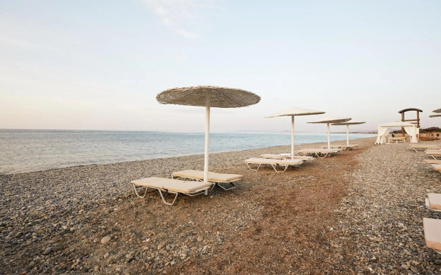 Giannoulis – Grand Bay Beach Resort - Adults Only