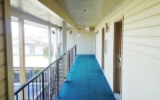 Briarwood Suites