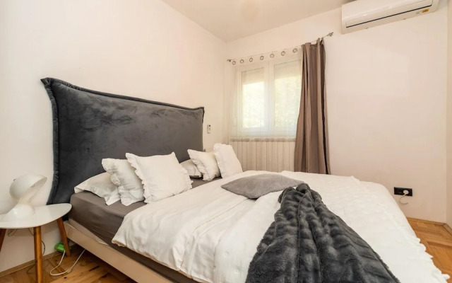 Exquisite Villa With Private Pool in Zadar
