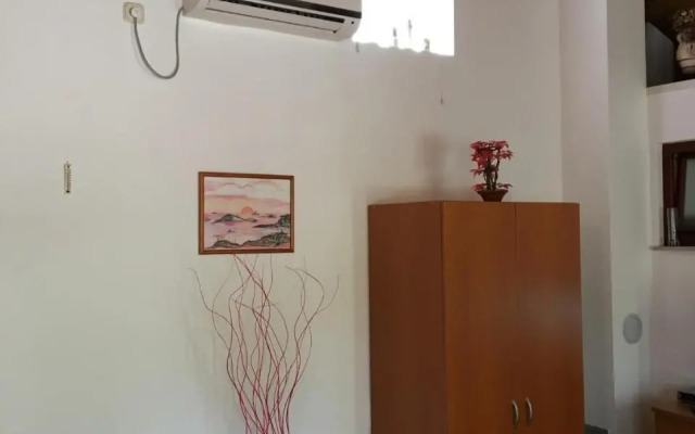 Leca- small house