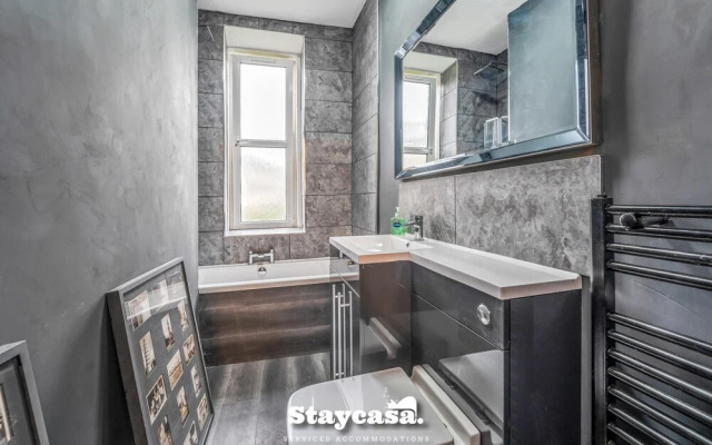 Stunning Artistic Hideout Perfect for Family