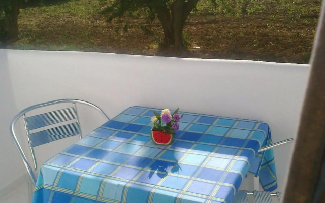 Nikos 2 Studios & Apartments