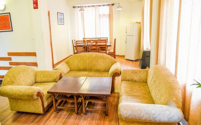 OYO 13705 Lonchenpa BnB