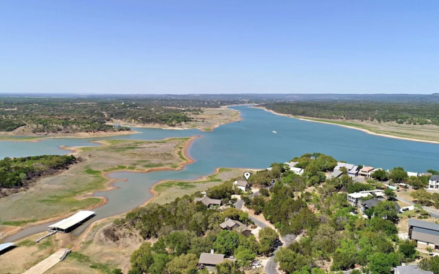 Pet-friendly Oasis in Gated Community!