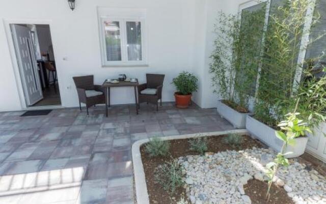 Sara Residence