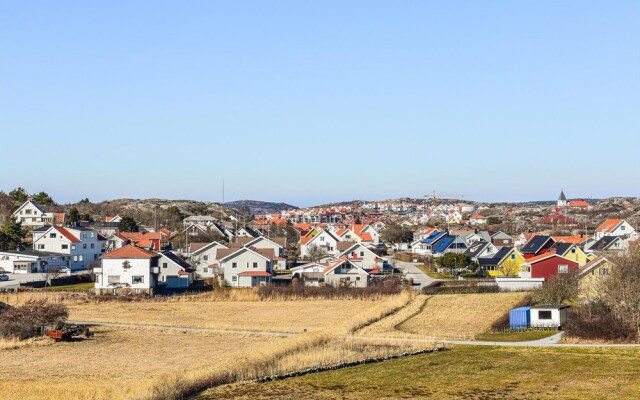 Nice Apartment in Skärhamn With Wifi and 1 Bedrooms