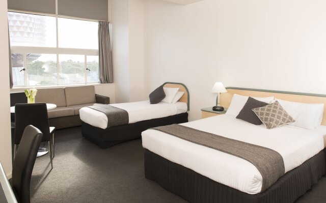 Adelaide Riviera Hotel