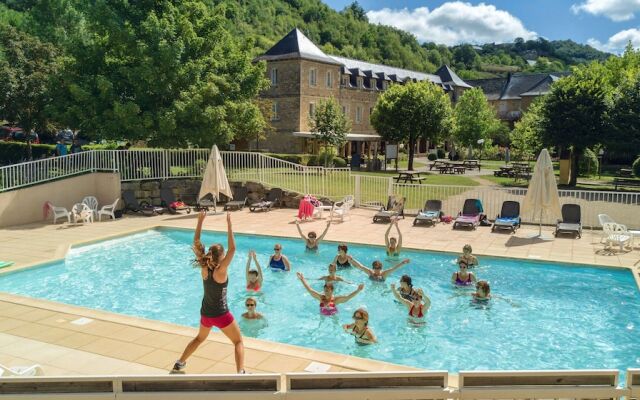 Logis Hotel - L'Hôtel Des Bains