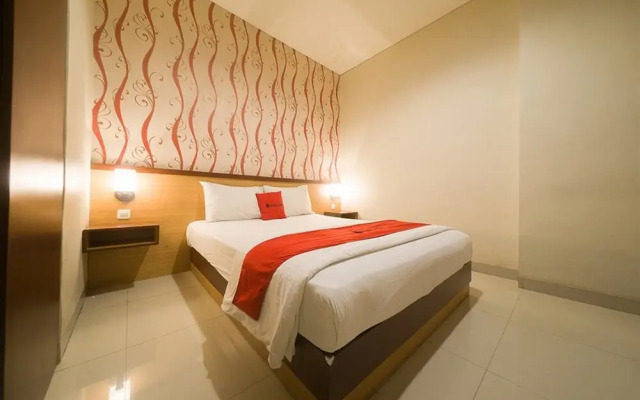 Reddoorz near Ambon Plaza