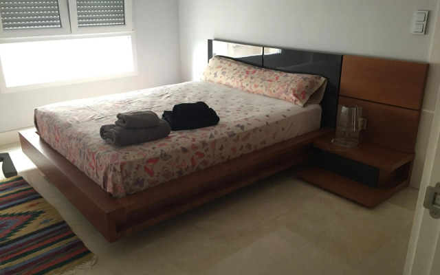 centro / internet / parking / aire acondicionado