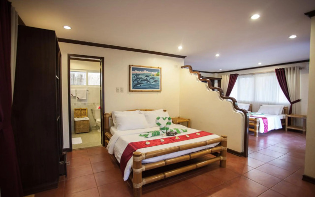 Pura Vida Beach & Dive Resort
