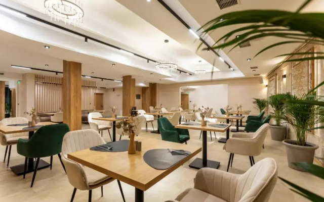 Light Hotel