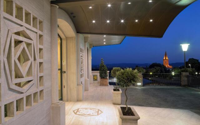 Hotel Sangallo Palace