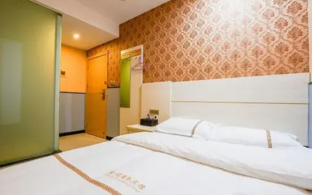Nanchang Jinyue Business Hotel (Xinhongcheng Great Market Branch)