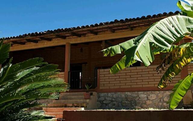 La Joya De Tuito Bed & Breakfast