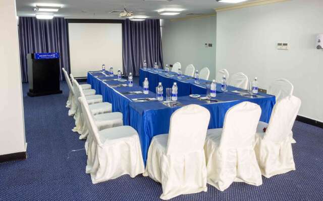 Golden Tulip Dar Es Salaam City Center Hotel