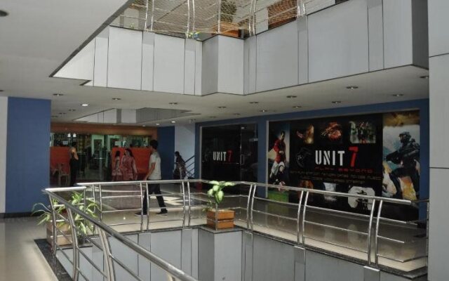 Club 7 Hotel