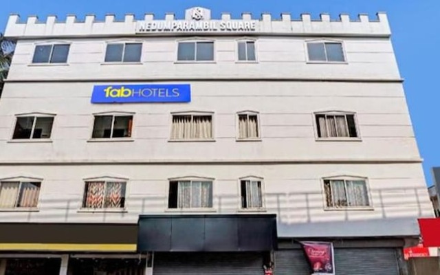 Oyo 90840 Majestic Raja Nagari