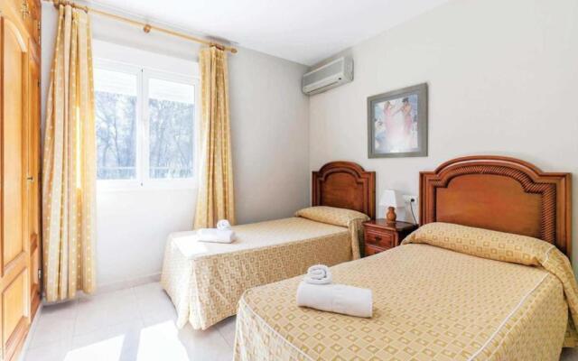 3383 Villa Encina