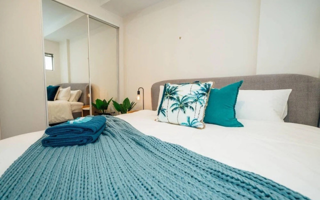 Paradiso on Bent - Netflix - Wifi - City life