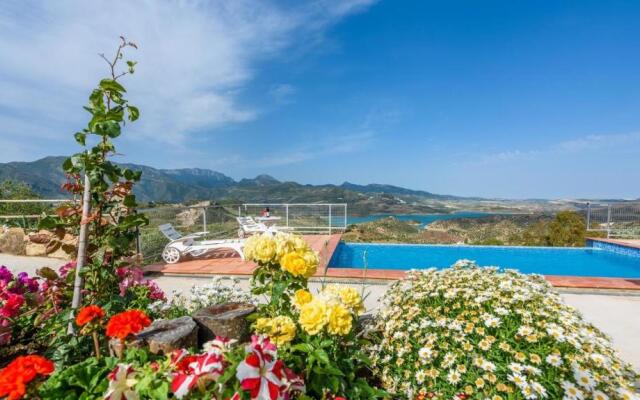 Casa La Primorosa El Gastor by Ruralidays