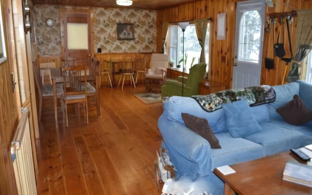 Georges Pond Haven - Two Bedroom Home