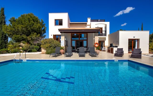 Villa Calantha 93 Aphrodite Hills