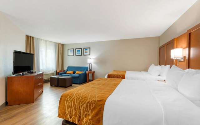 Comfort Inn & Suites Milford