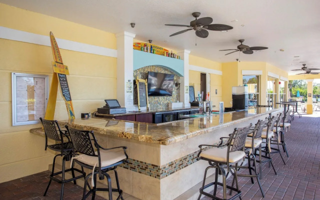 Magnificent 2 Bedroom Apartment Vista Cay Resort 107