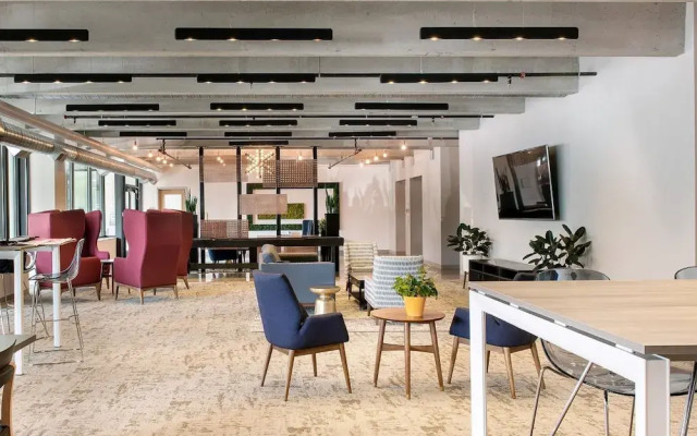 Milwaukee River Condos by Barsala