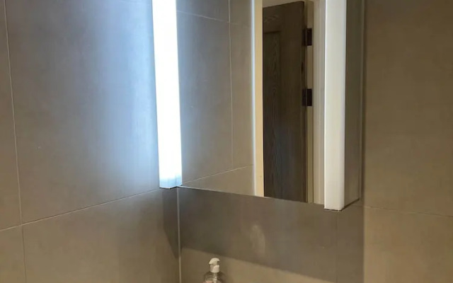 Remarkable 1-bed Apartment in Slough
