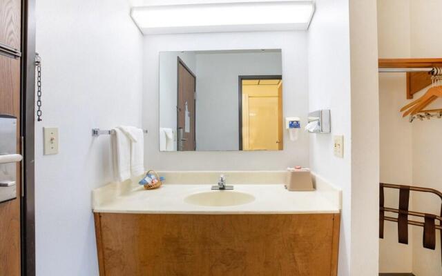 Hotel Ozark MO Hwy 65