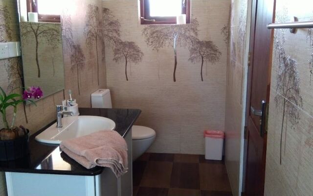Negombo Holiday Home