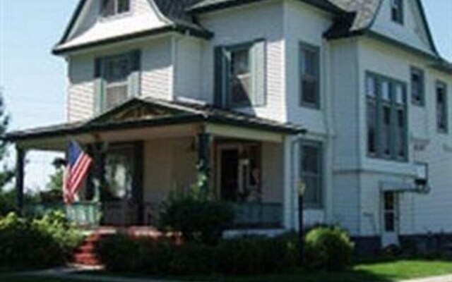 Victorian Lace Bed & Breakfast