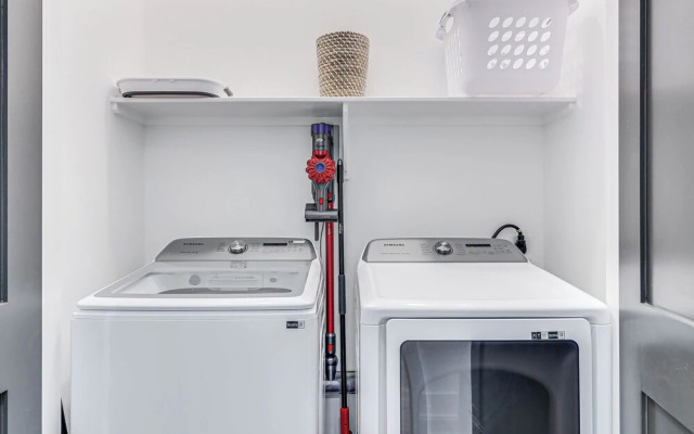 Sandy Cheeks 409 COA