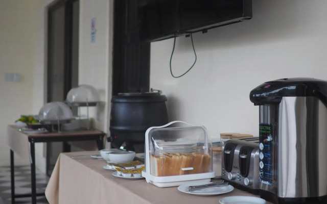 Mangoes Guesthouse
