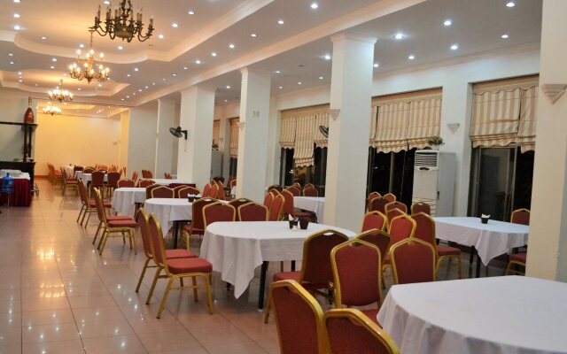 Bach Dang Hotel