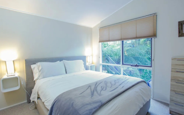 Treetop Stay – Guest Rooms – Melbourne
