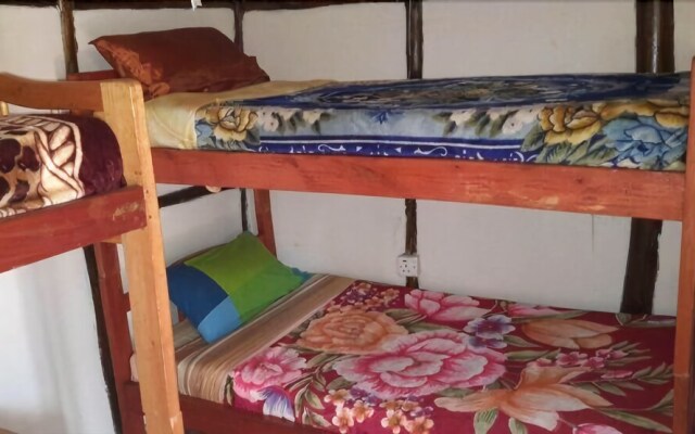 Bwindi Hostel/Backpackers Lodge