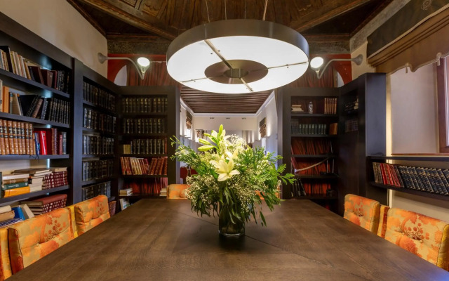 Hotel San Antonio El Real