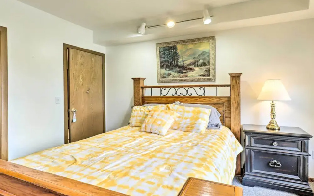 Cottonwood Heights Home w/ Deck!