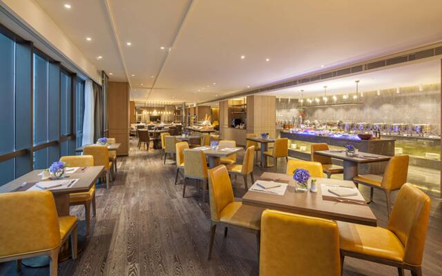 DoubleTree by Hilton Hotel Shenzhen Longhua